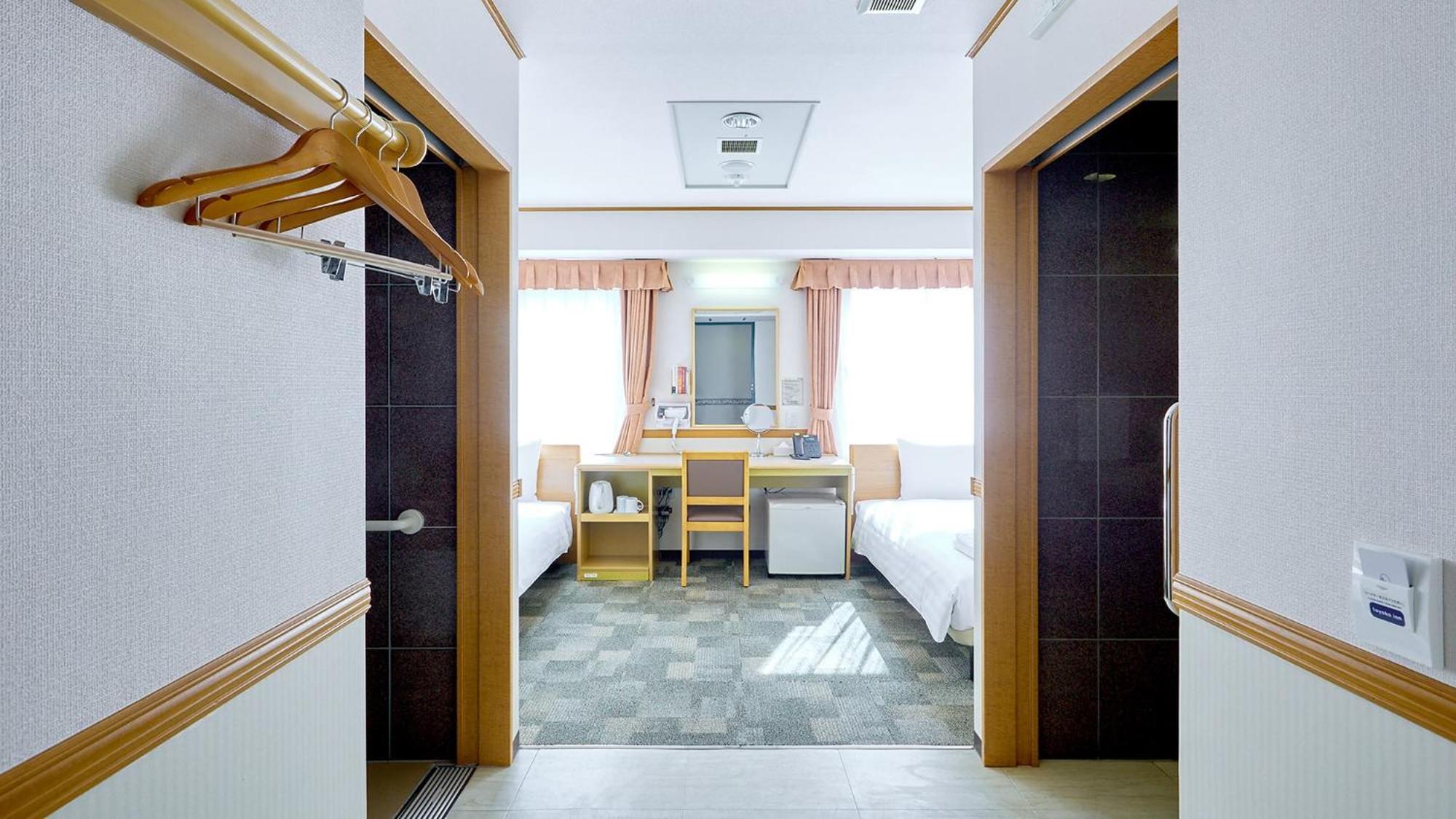 Toyoko Inn Shin-Yatsushiro Ekimae Buitenkant foto